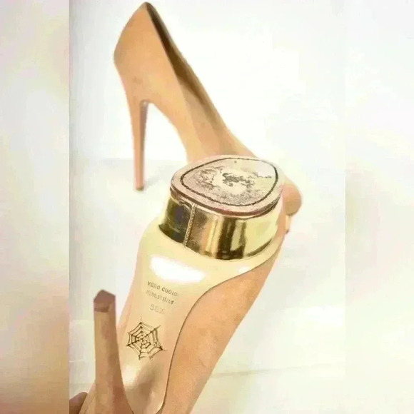 CHARLOTTE  OLYMPIA Beige Gold Metallic Dolly High Heel Suede Pumps 38.5EU Italy - Picture 6 of 8